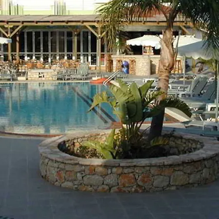 Vickys - Aparthotel 3*