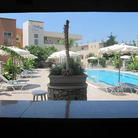 Aparthotel Vickys -
