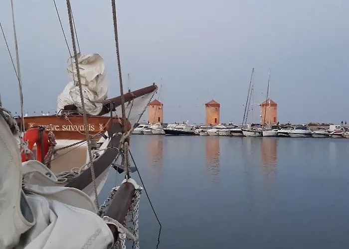 Vickys Aparthotel 3*