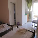Vickys Rooms - Faliraki 3*